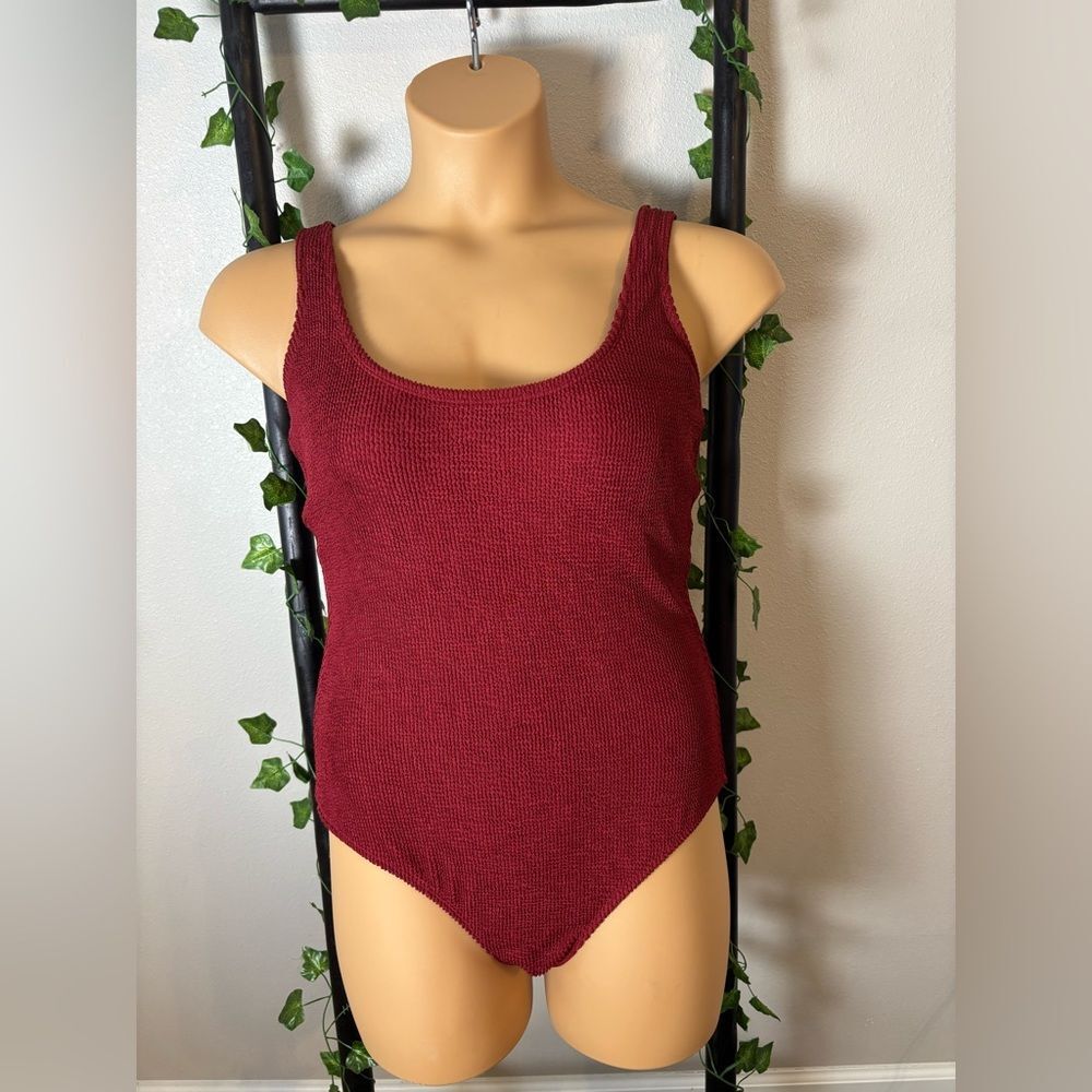 Kona Sol red textured ribbed one piece swim suit size L NWT Medium Coverage